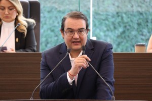 b3f8882f-d868-429a-8343-b51d6f619ebd